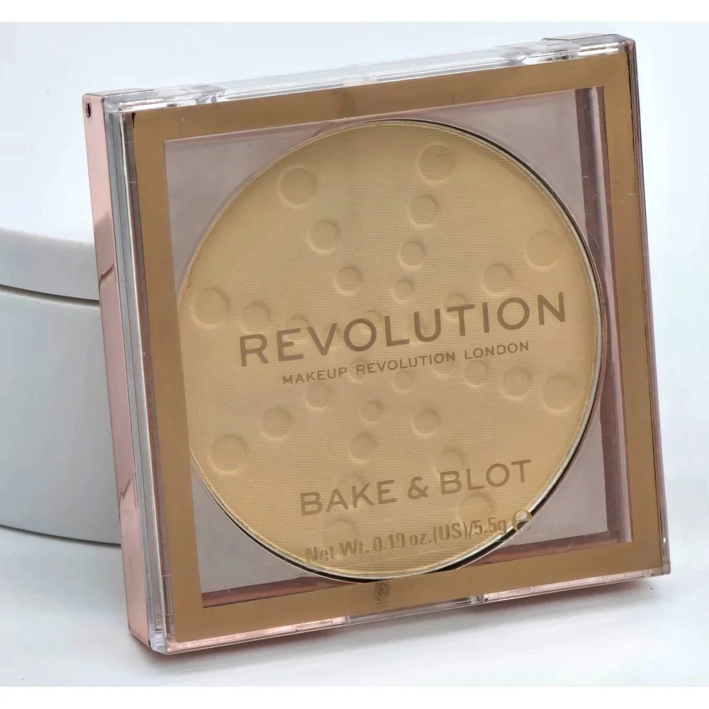 Makeup Revolution Bake & Blot Banana Pressed Setting Powder 0.19 oz 5.5g New